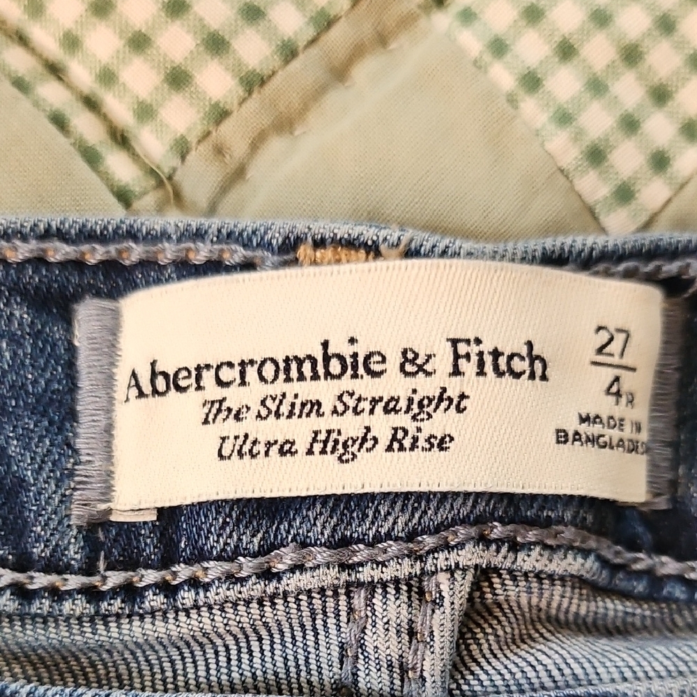 Abercrombie & Fitch Ultra High Rise Slim Straight Jeans - Picture 5 of 9